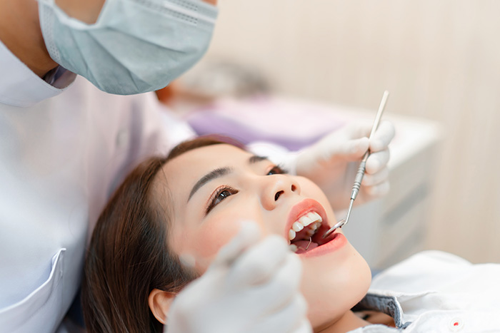 治療を受ける女性