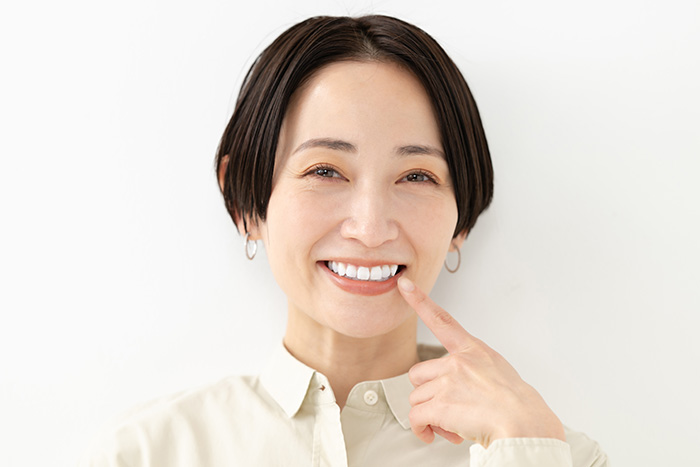 綺麗な歯並びの女性